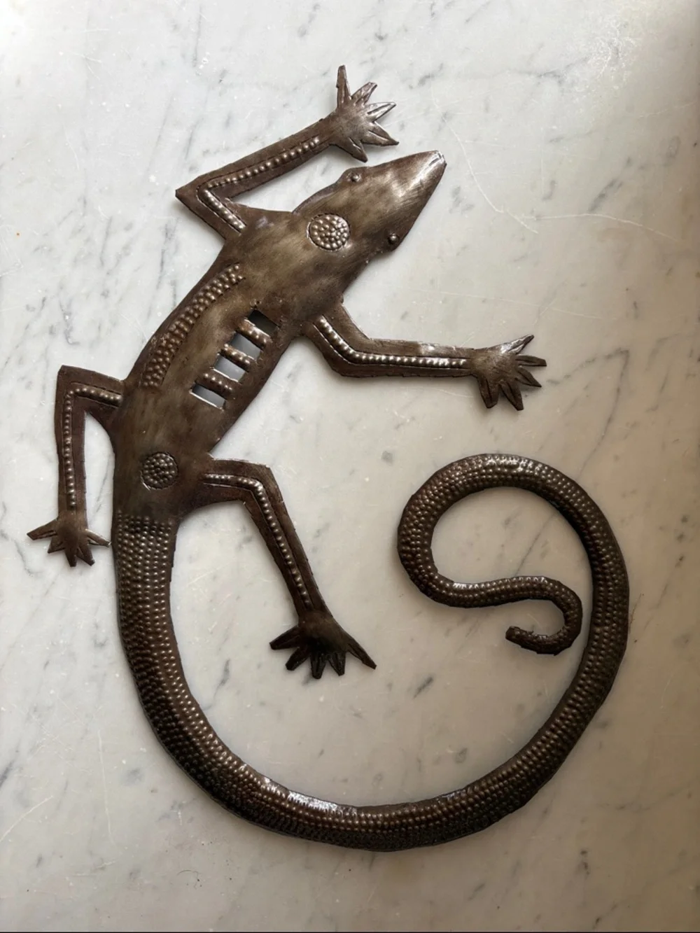 Handcrafted Metal Gecko Wall Art - Brown